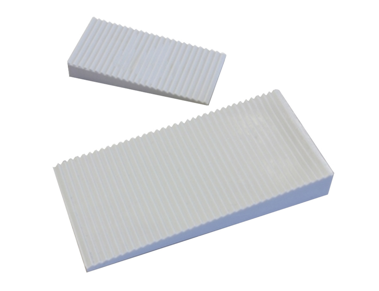 Cales plastique dentées